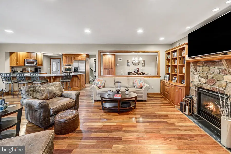 251 Maple Ave, Hershey, PA 17033 - #2