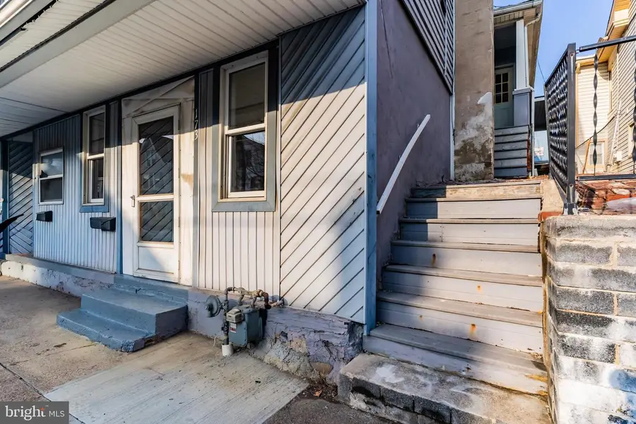 173 S 2nd St, Steelton, PA 17113 - #2