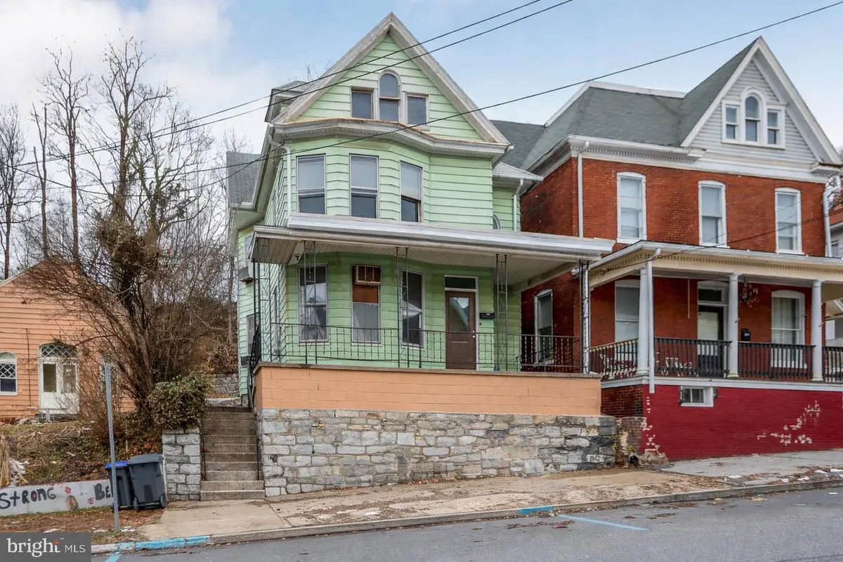 221 Pine St, Steelton, PA 17113 - #1