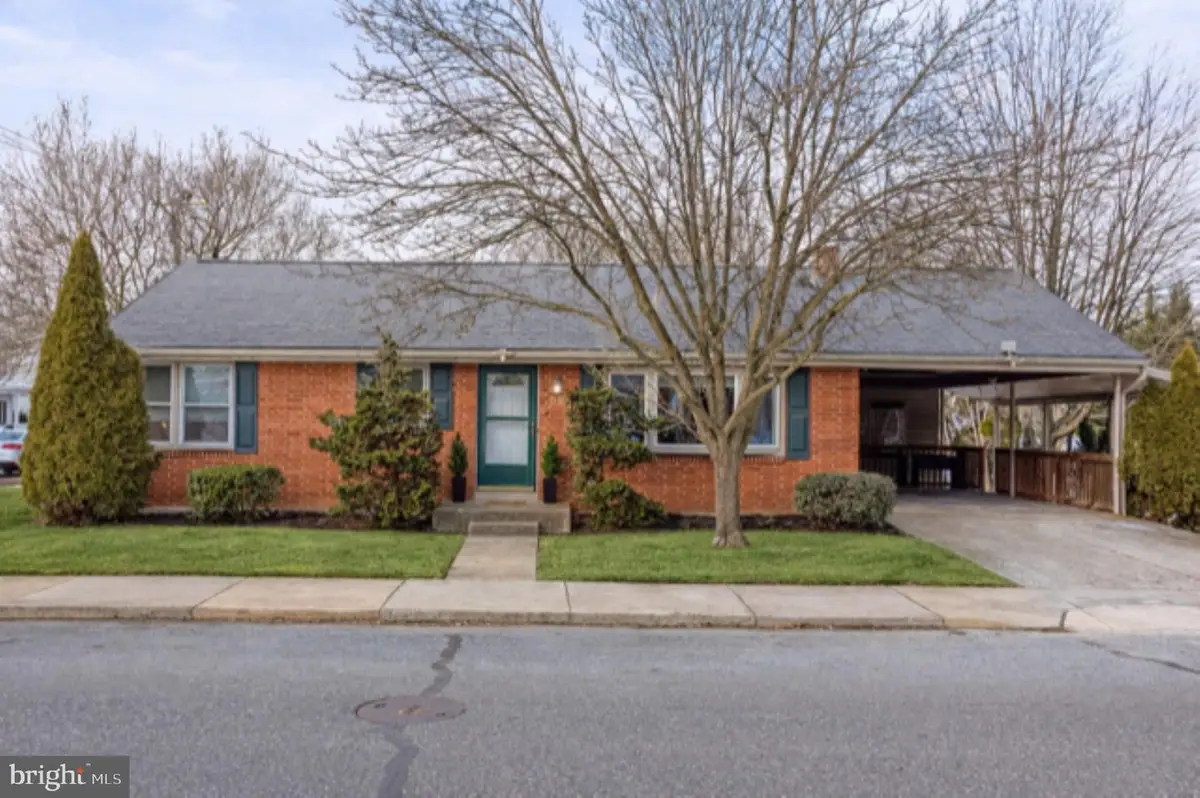 32 S John St, Hummelstown, PA 17036 - #1