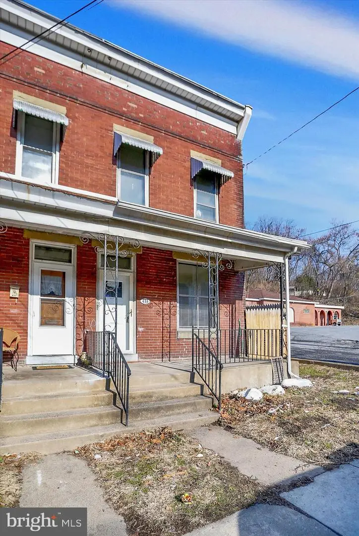 433 Swatara St, Steelton, PA 17113 - #1