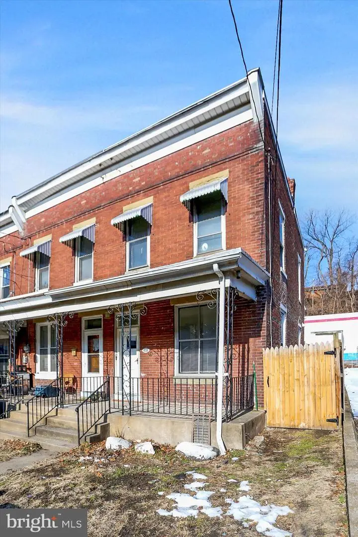 433 Swatara St, Steelton, PA 17113 - #2