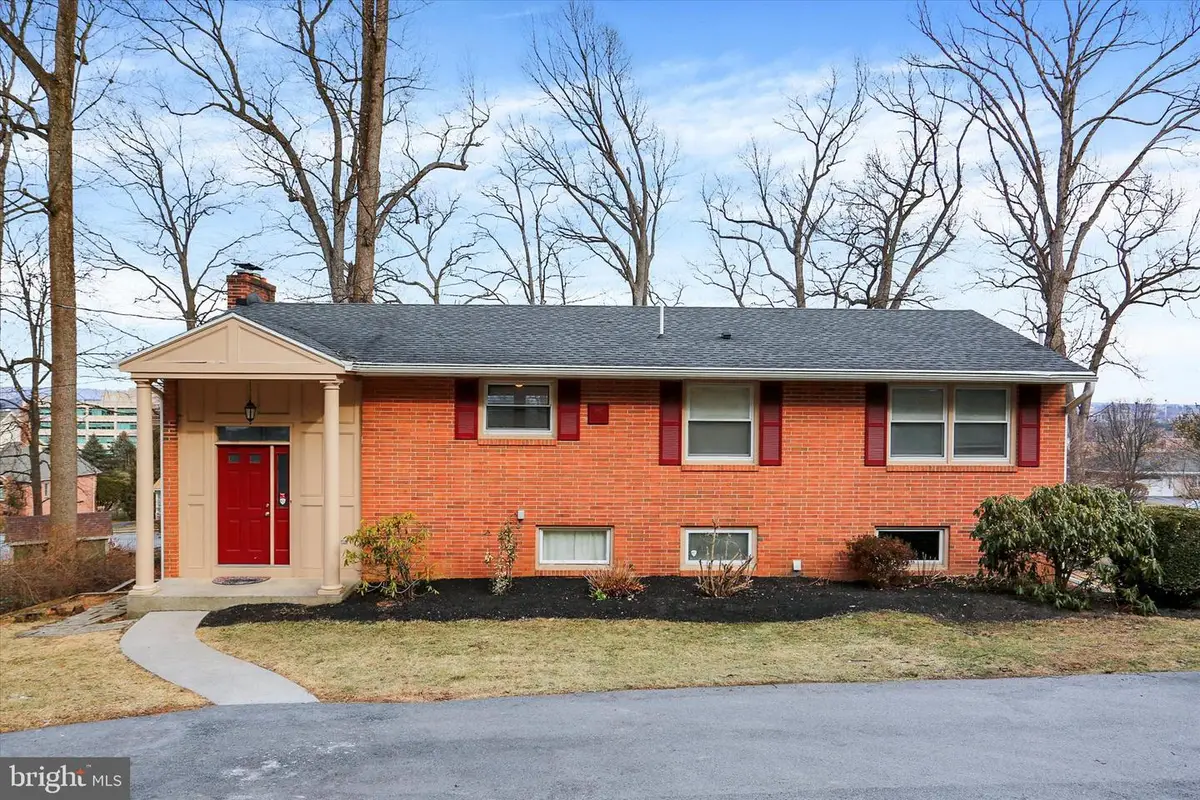 115 S Hills Dr, Hershey, PA 17033 - #1