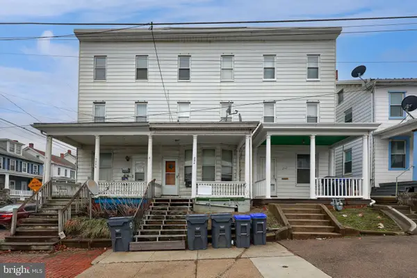 234 Locust St, STEELTON, PA 17113