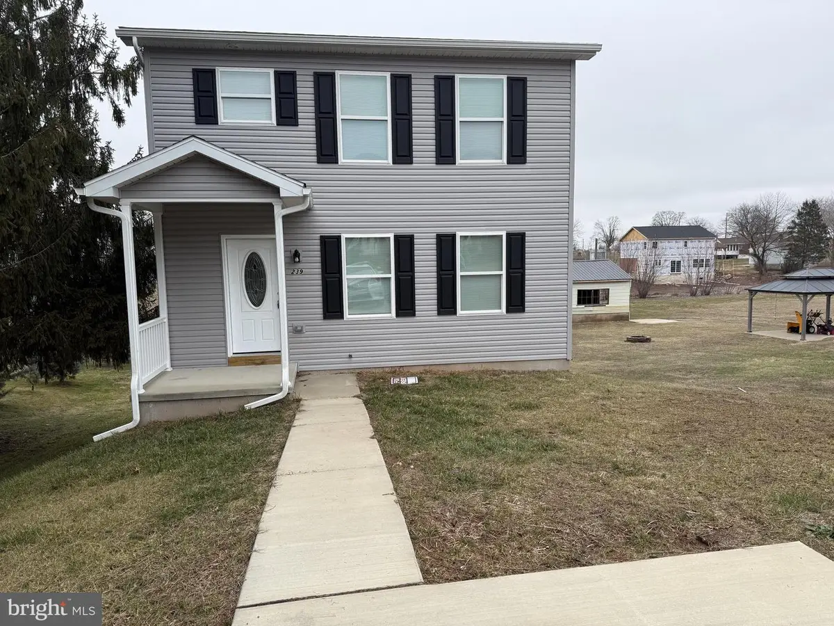 239 W Broad St, Elizabethville, PA 17023 - #1