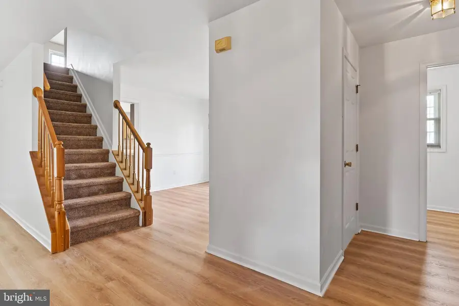 2015 Alexis Dr, Harrisburg, PA 17110 - #3