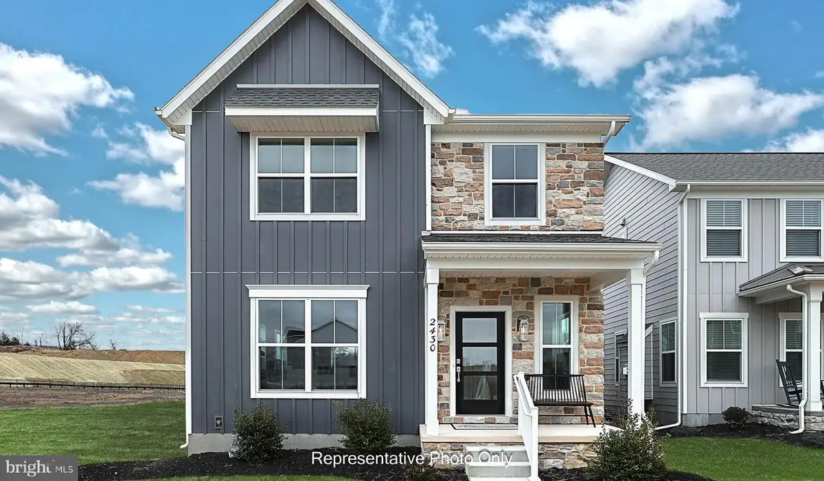 2422 Hawthorne Dr, Harrisburg, PA 17110 - #1