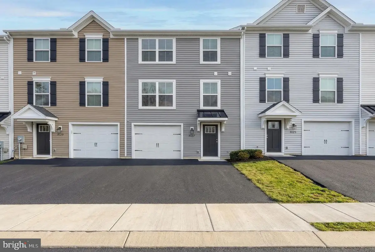 8127 Kelly Dr, Harrisburg, PA 17112 - #1