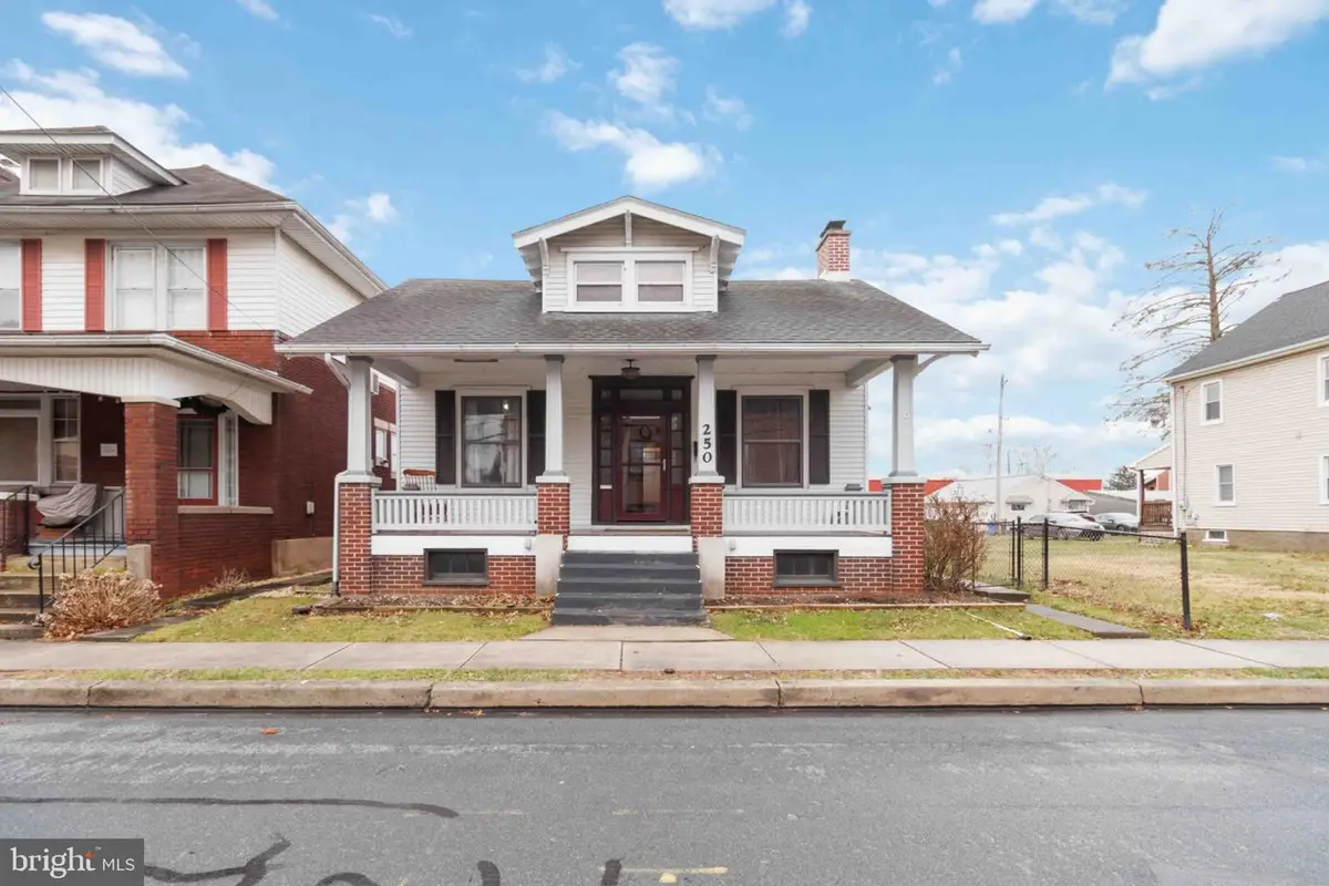 250 E Emaus St, Middletown, PA 17057 - #1