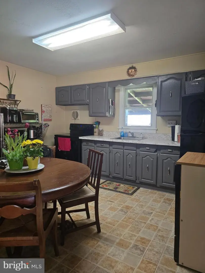 4928 Mauretania Ave, Harrisburg, PA 17109 - #2