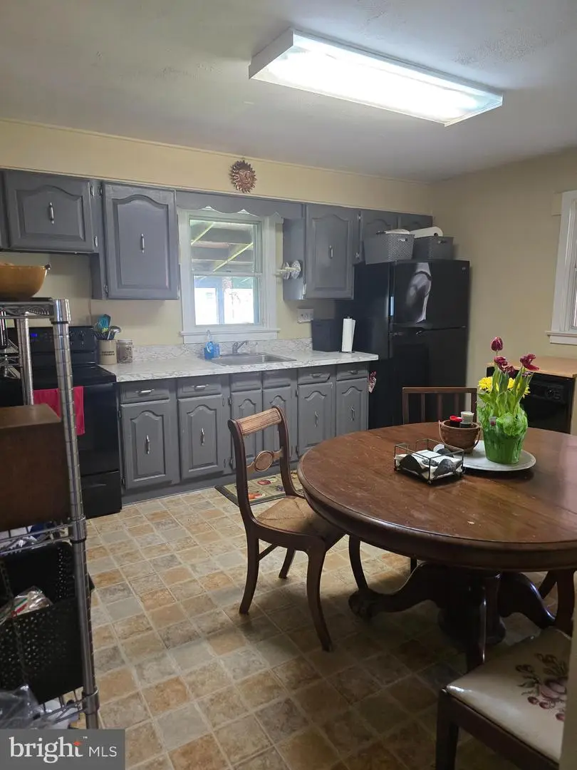4928 Mauretania Ave, Harrisburg, PA 17109 - #3