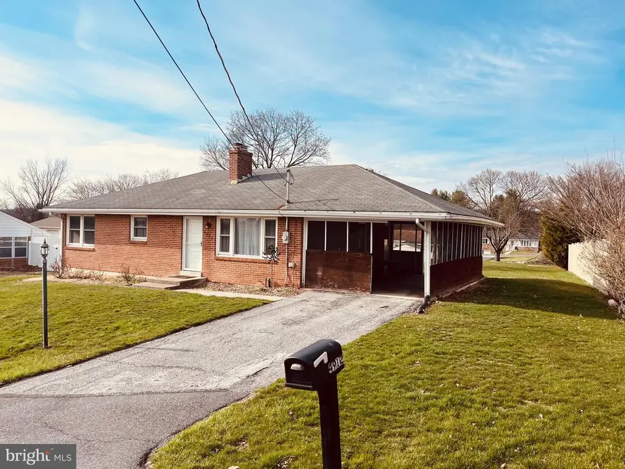 4912 Sunset Dr, Harrisburg, PA 17112 - #2