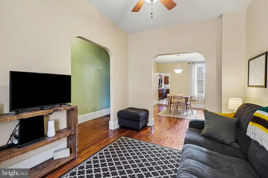 261 Delaware St, Harrisburg, PA 17102 - #2