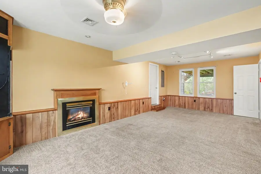 221 Lamp Post Ln, Hershey, PA 17033 - #3