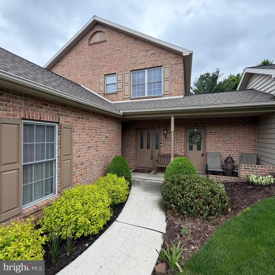 660 Heiden Dr, Hummelstown, PA 17036 - #3