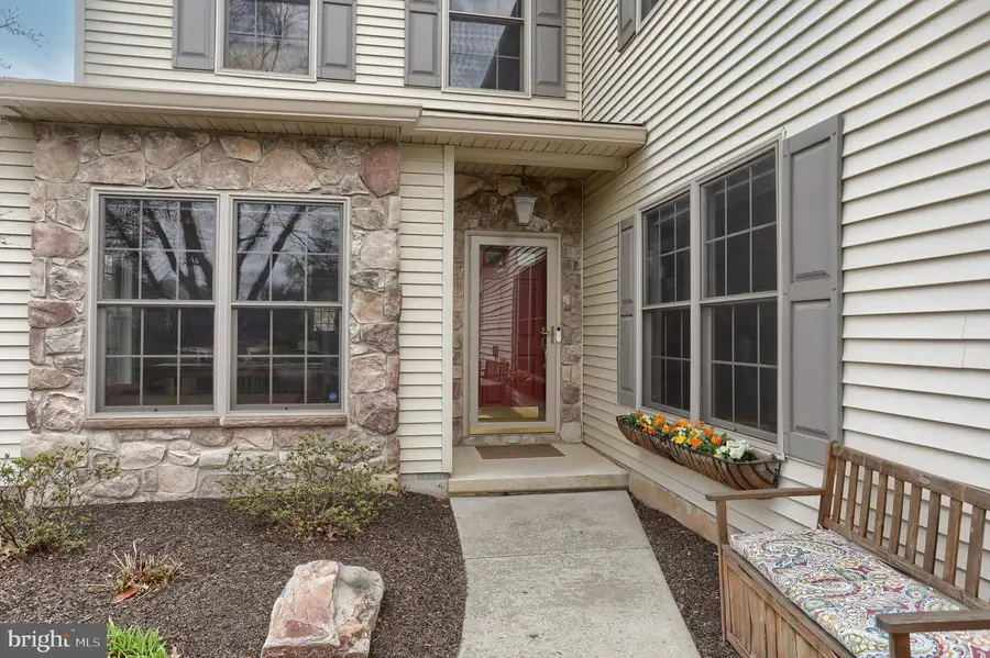 2421 Zell Ct, Hummelstown, PA 17036 - #3