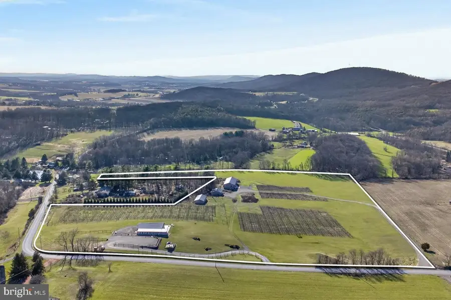 596 Harman Rd, Halifax, PA 17032 - #2