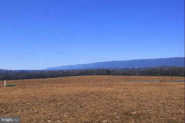 Tannin Way, DAUPHIN, PA 17018