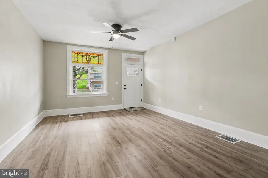 644 S 2nd St, Steelton, PA 17113 - #3