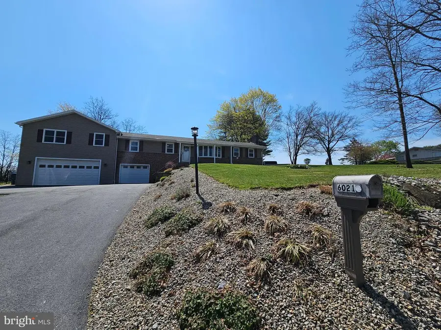 6021 Devonshire Heights Rd, Harrisburg, PA 17112 - #3