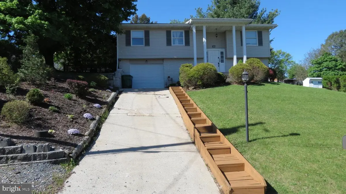 6081 Peach Tree St, Harrisburg, PA 17111 - #1