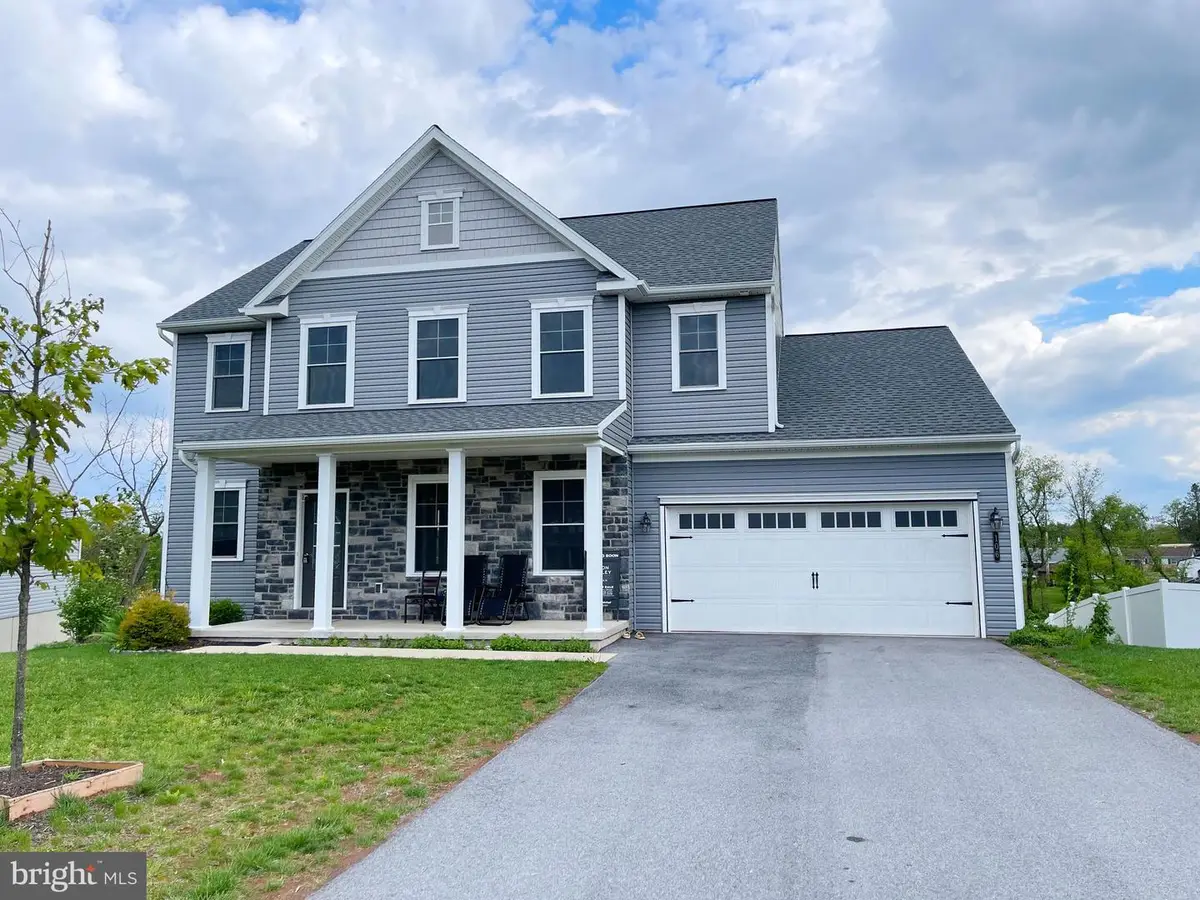 106 Tree Top Ln, Middletown, PA 17057 - #1