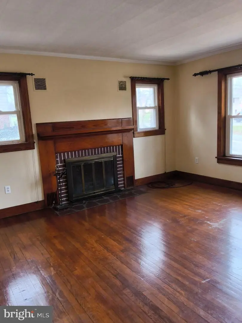 4249 Locust Ln, Harrisburg, PA 17109 - #3