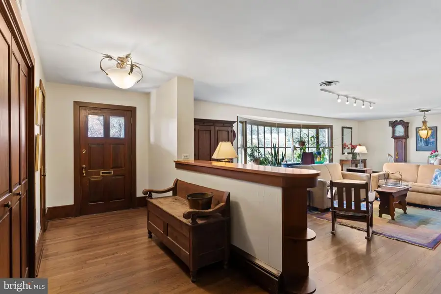 2301-a Valley Rd, Harrisburg, PA 17104 - #2