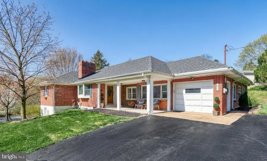 611 Garden Dr, Harrisburg, PA 17111 - #2