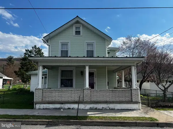 128 Main St, LYKENS, PA 17048
