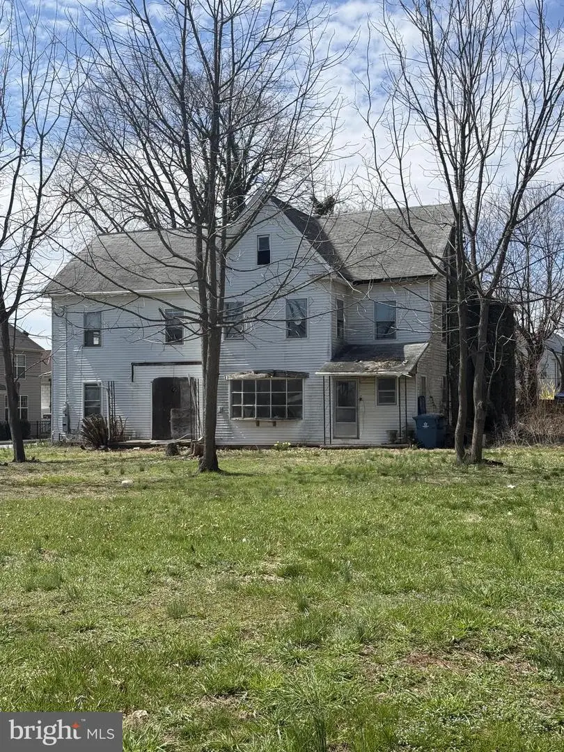 418 Market St, Highspire, PA 17034 - #1