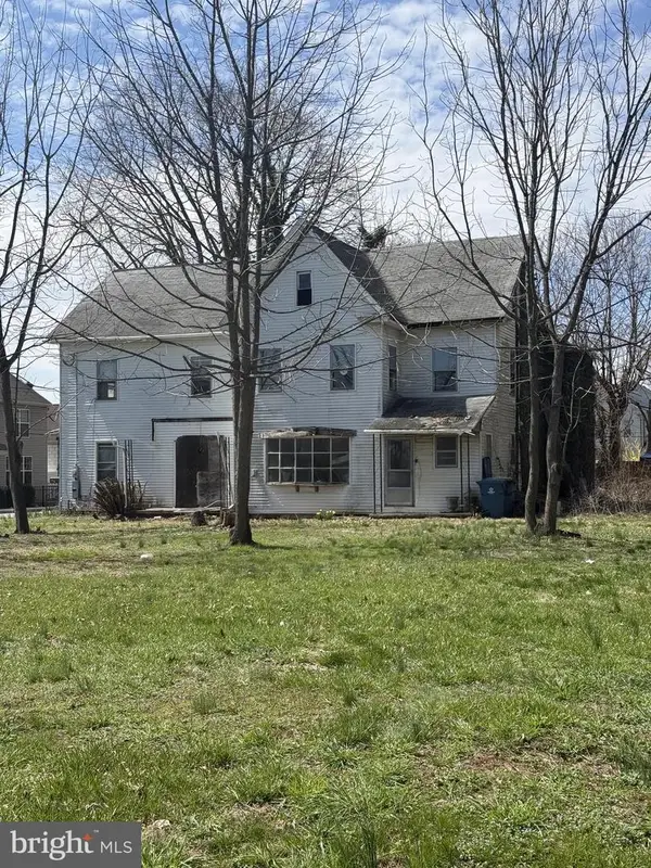 418 Market St, HIGHSPIRE, PA 17034