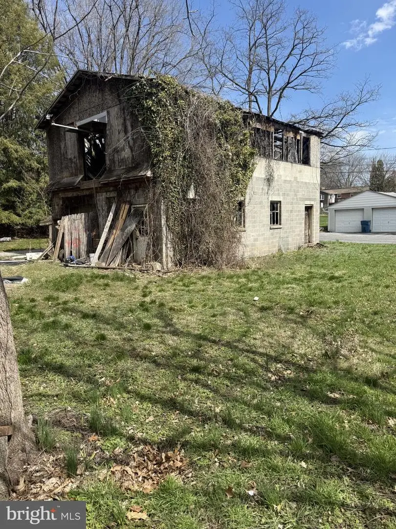 418 Market St, Highspire, PA 17034 - #2