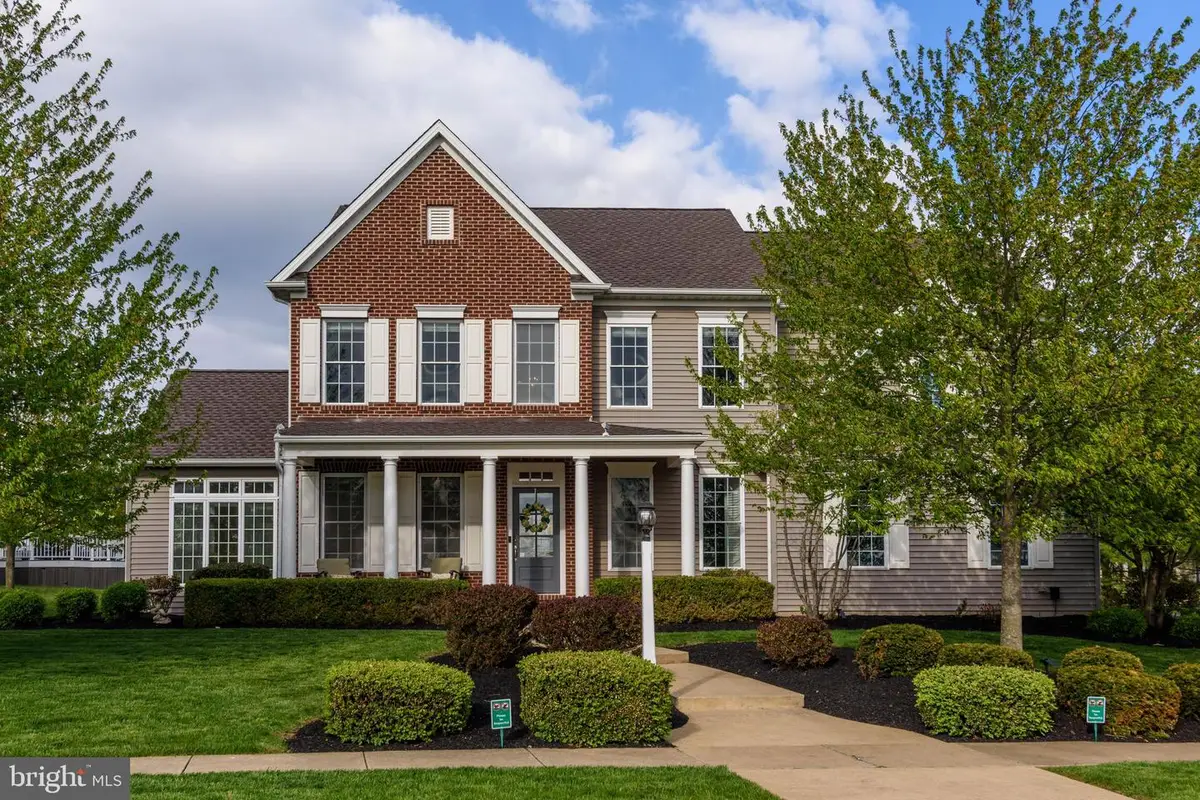 7388 View Crest Dr, Harrisburg, PA 17112 - #1