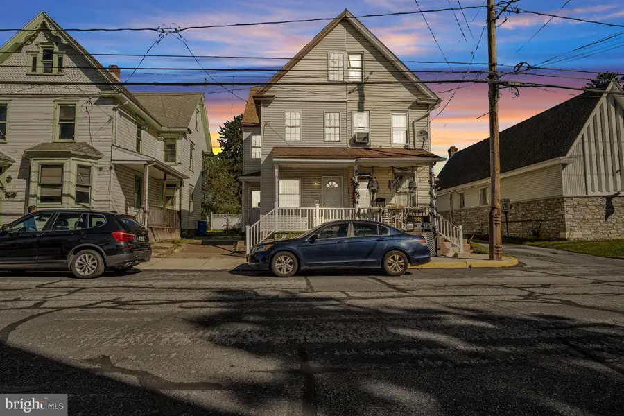 125 E Emaus St, Middletown, PA 17057 - #2