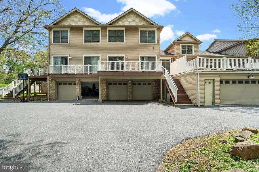 105 High Pointe Dr, Hummelstown, PA 17036 - #2