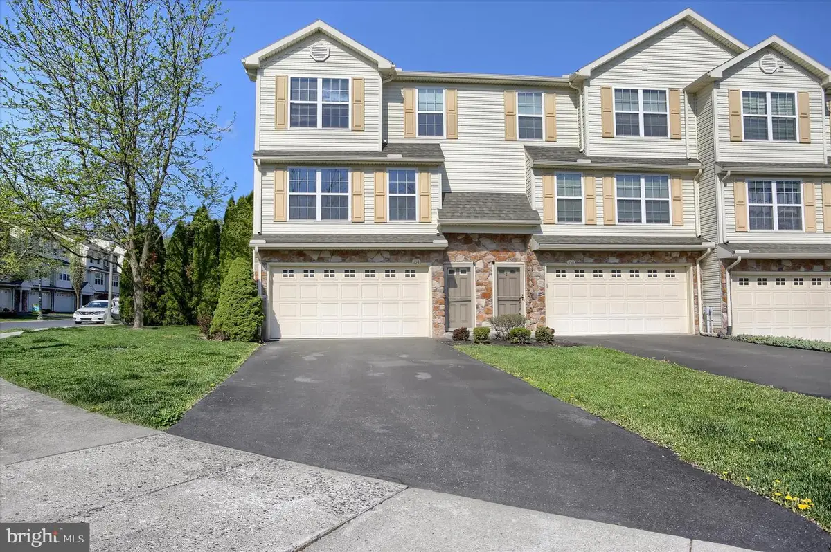 154 Mapleton Blvd, Harrisburg, PA 17112 - #1