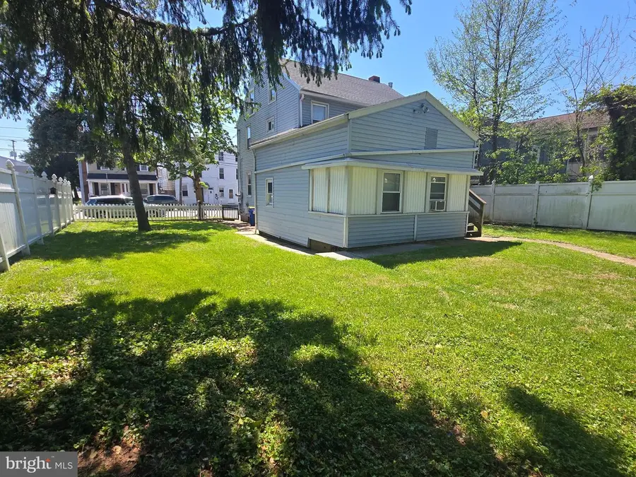 319 E Main St, Middletown, PA 17057 - #3