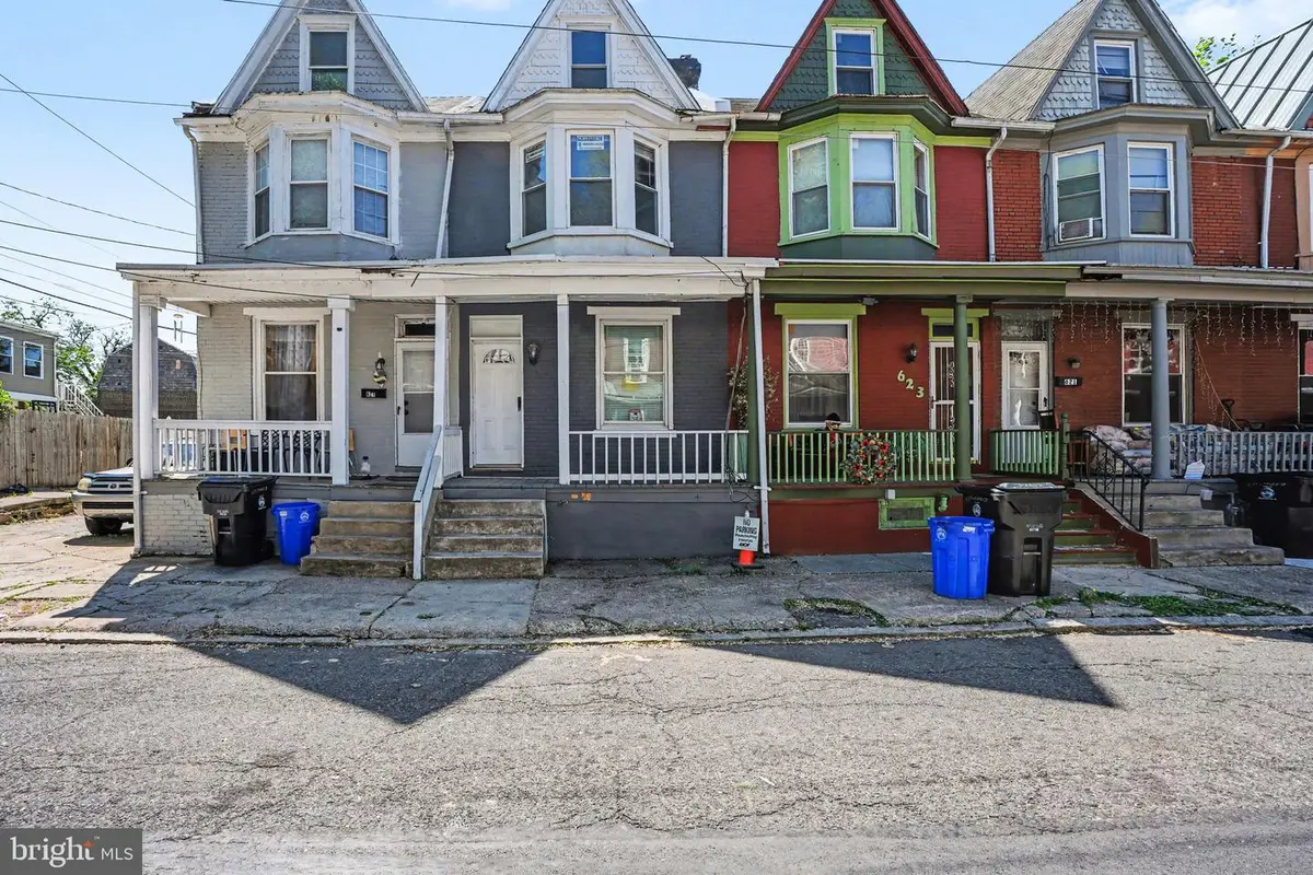 625 Oxford St, Harrisburg, PA 17110 - #1