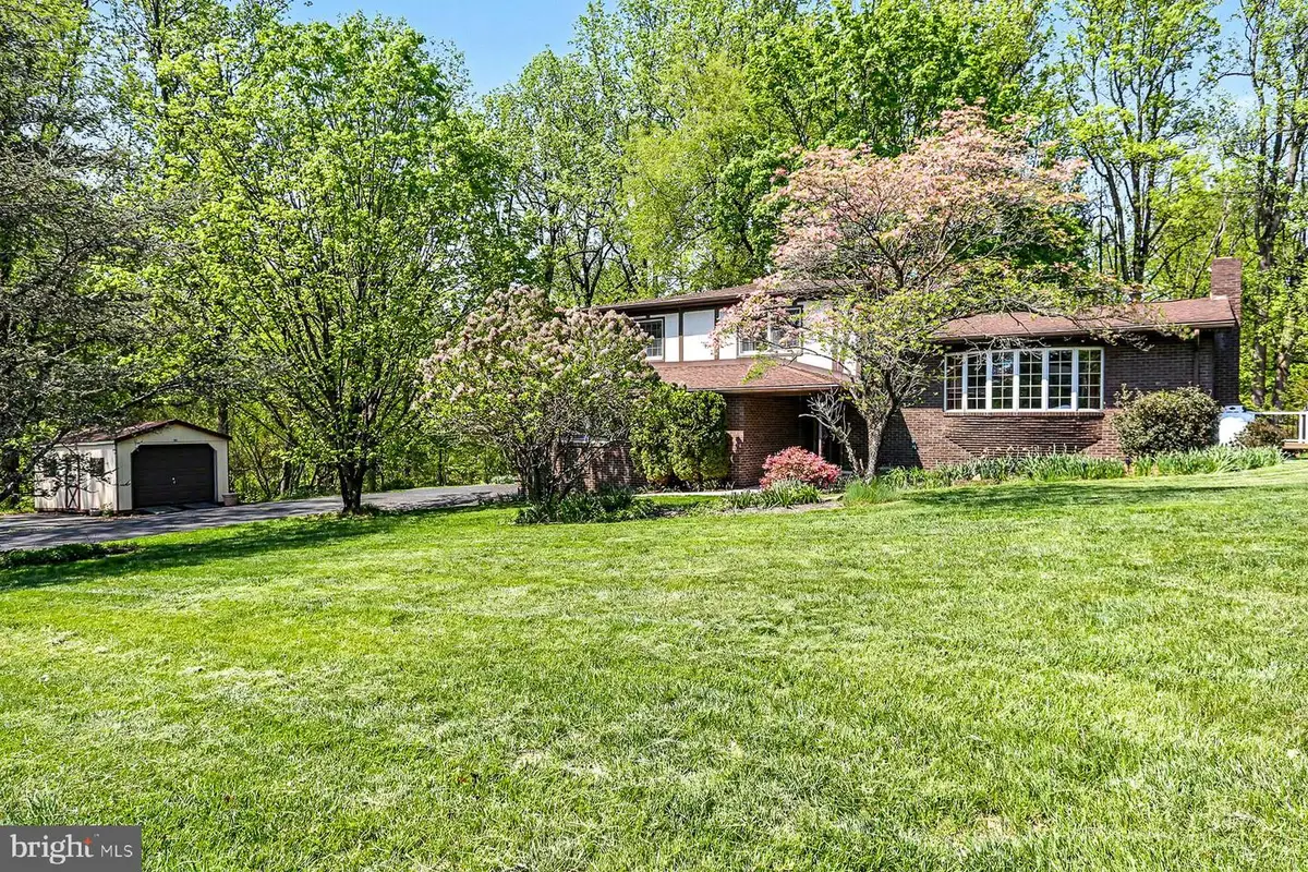 5900 Ivy Ln, Harrisburg, PA 17111 - #1