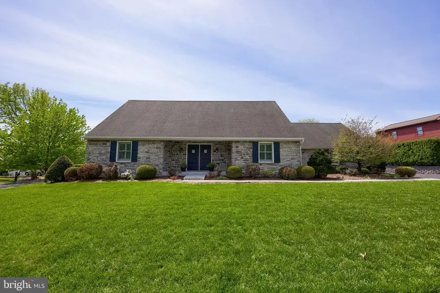 320 Highland Rd, Hershey, PA 17033 - #2