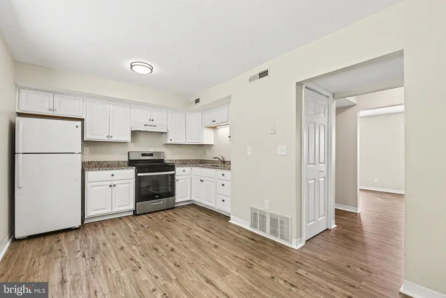 533 Saint Marys Dr, Steelton, PA 17113 - #2