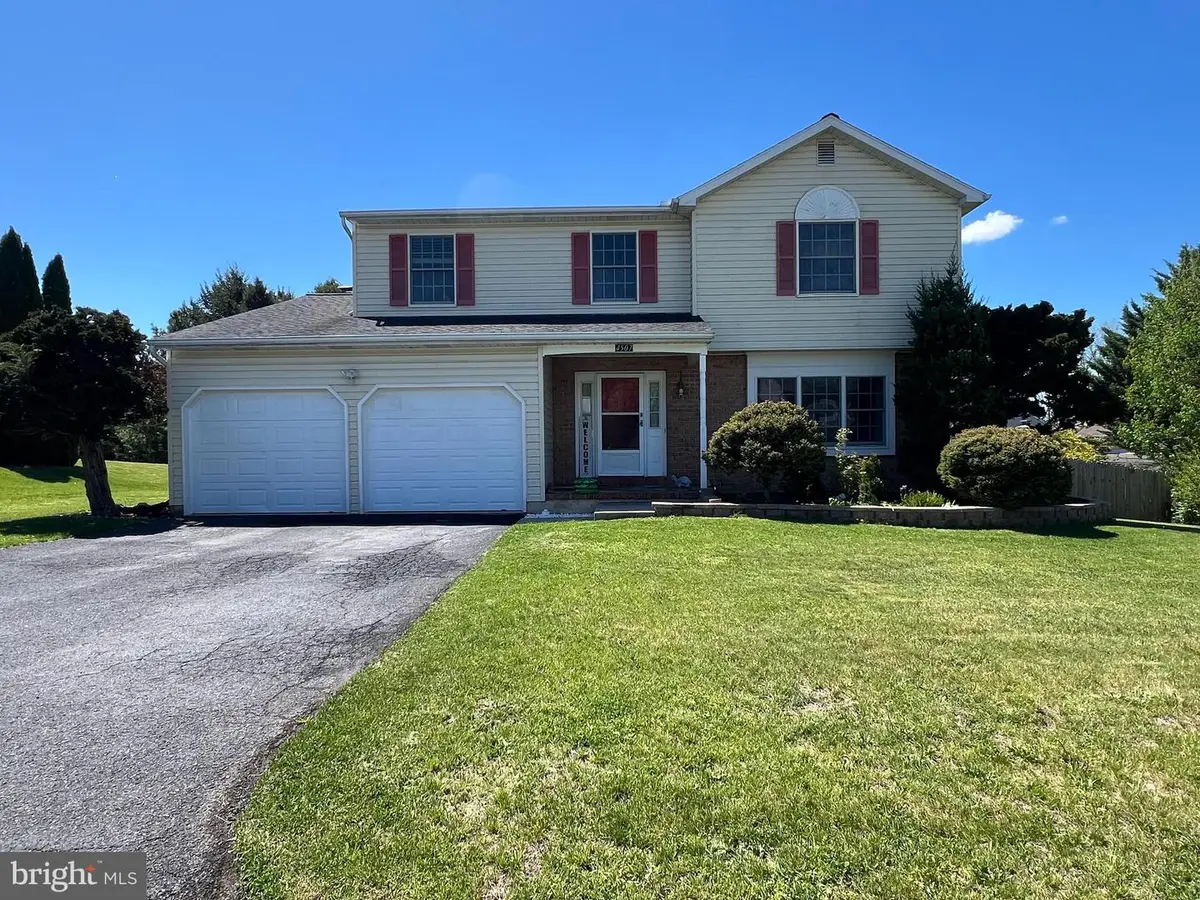 4507 Mance Dr, Harrisburg, PA 17112 - #1