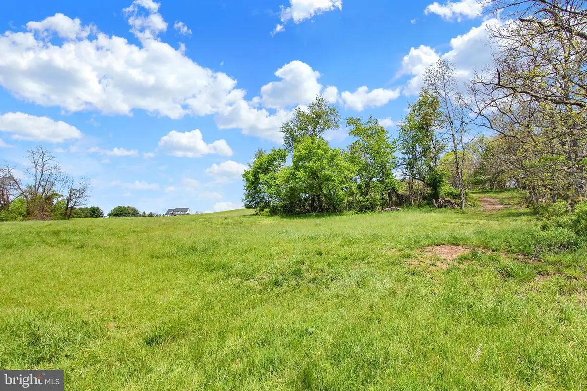 115 Stone Mill Rd, Hummelstown, PA 17036 - #1