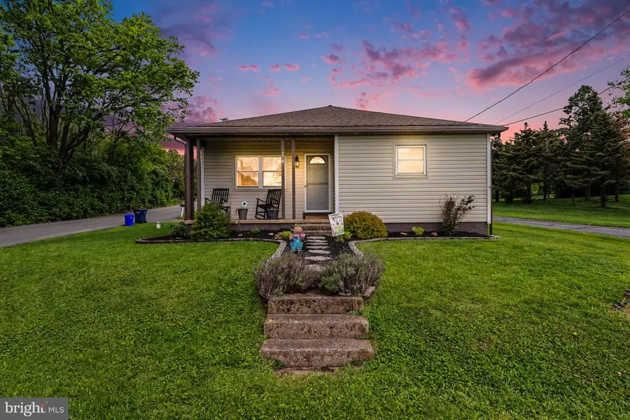 174 Hollywood Dr, Middletown, PA 17057 - #2