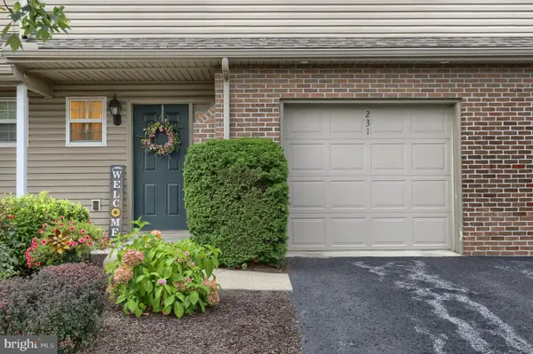 231 Thrush Dr, HUMMELSTOWN, PA 17036