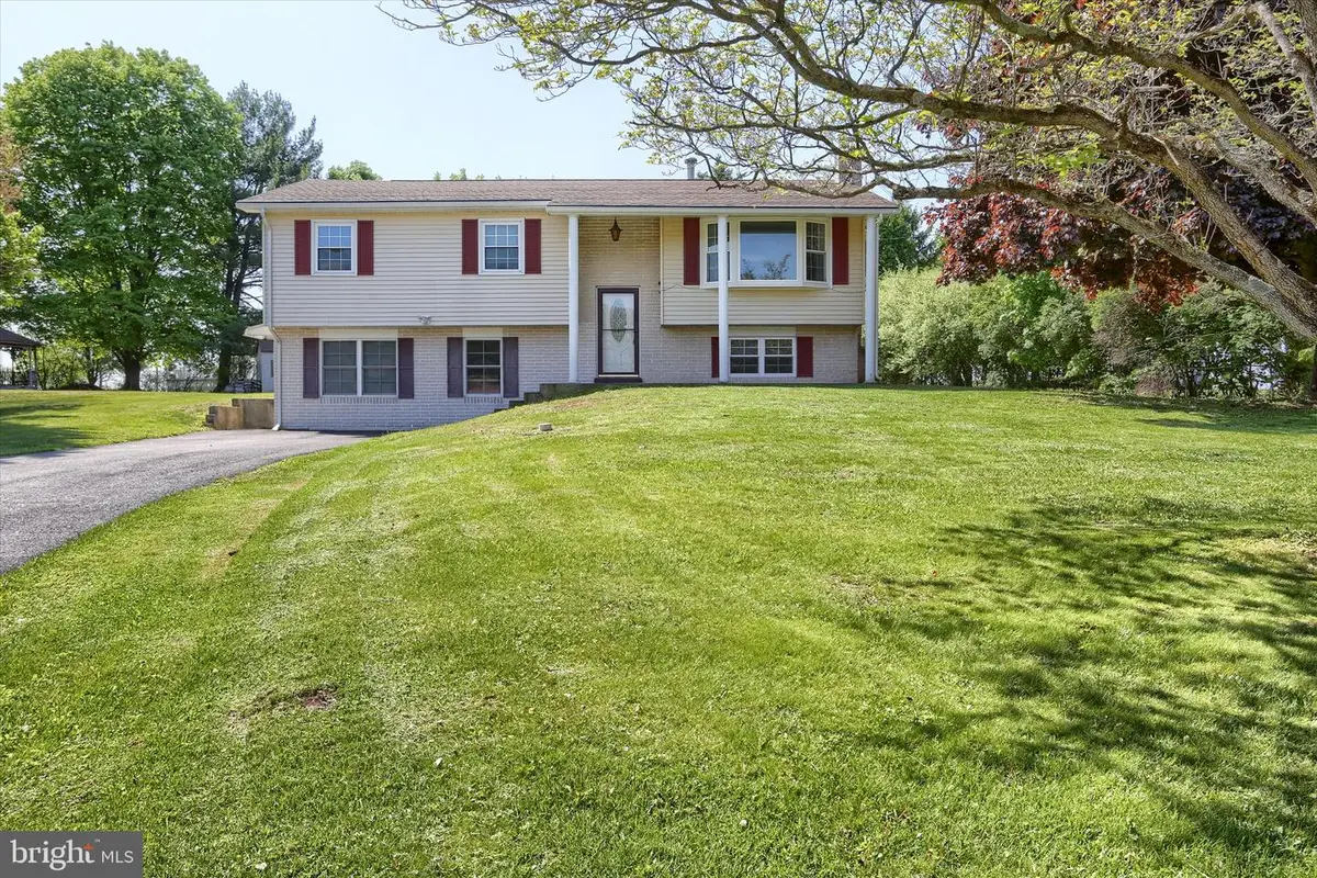2351 Armstrong Valley Rd, Halifax, PA 17032 - #1