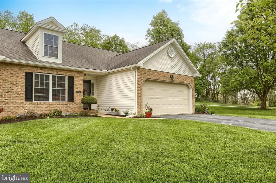 387 Schaffner Dr, Harrisburg, PA 17112 - #2