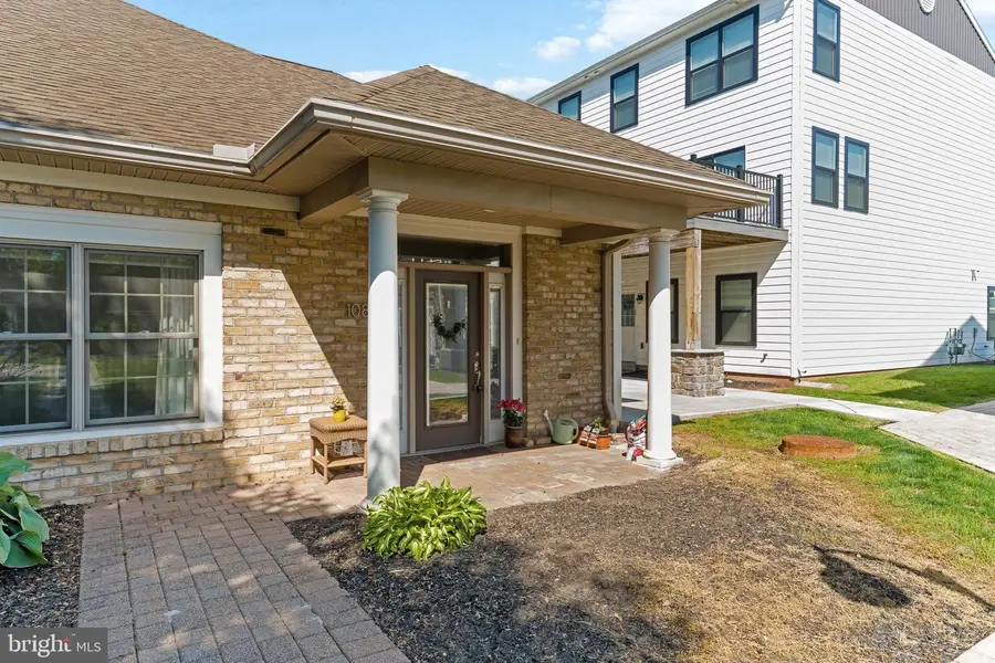 108 High Pointe Dr, Hummelstown, PA 17036 - #2
