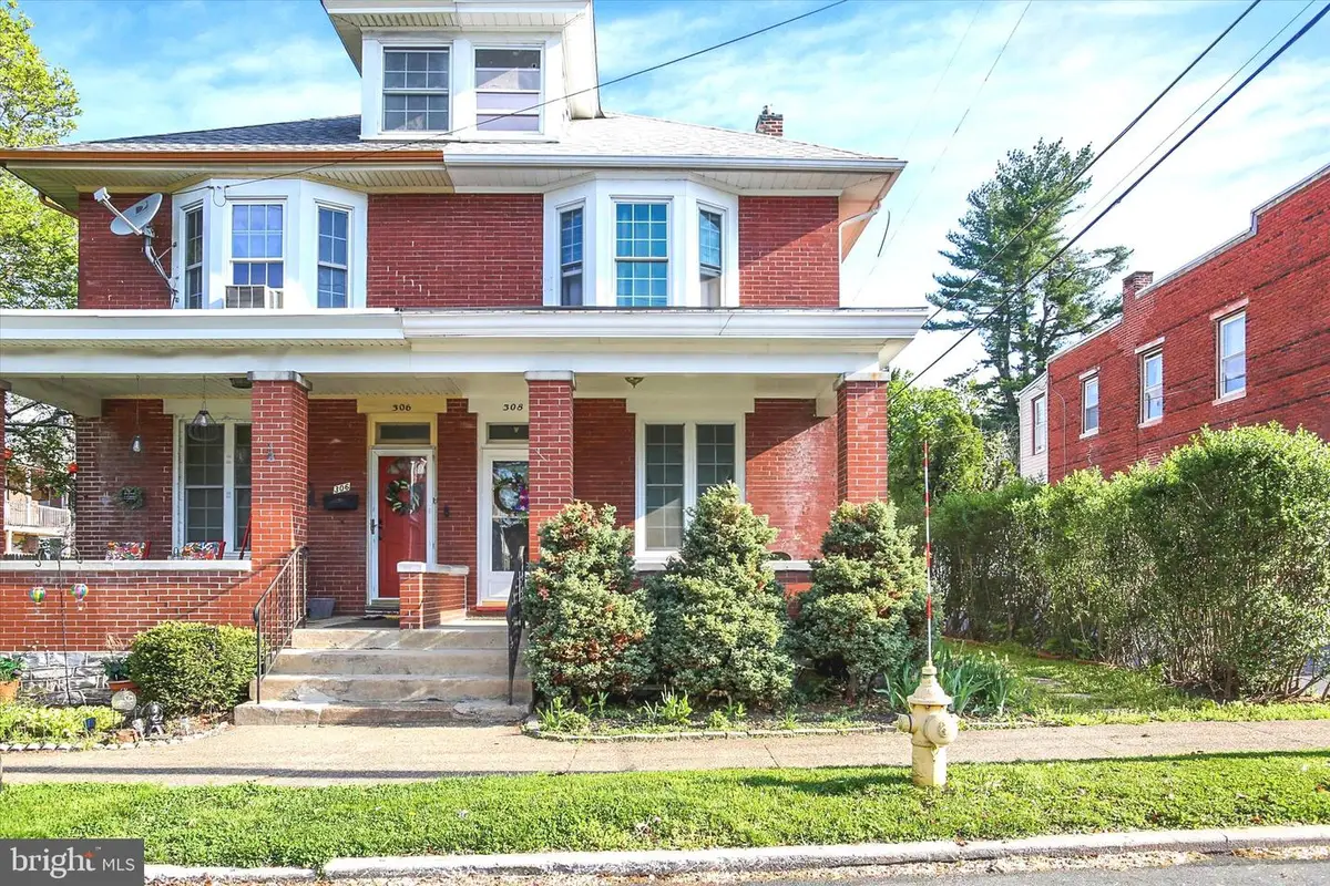 308 Lewis St, Harrisburg, PA 17110 - #1